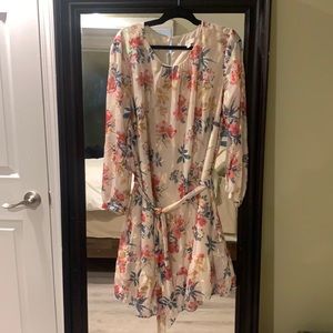 Loft Plus Floral dress- Cream with Gold Accents!